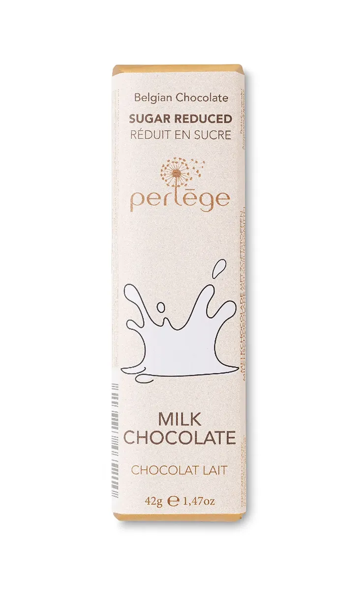 Bâtonnet rose pâle de chocolat au lait « Perlège », 42gr, illustré d'une éclaboussure de lait dessinée au trait noir.