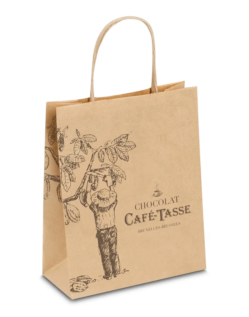 Sac cabas en papier kraft à anses torsadées, illustré d'un cueilleur de cabosses sous un cacaoyer, mention « Chocolat Café-Tassé Bruxelles-Brussels ».